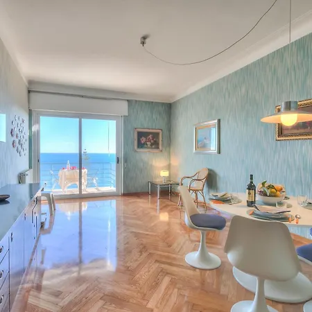 Sofy Ap Sea View & Private Parking - Happy *