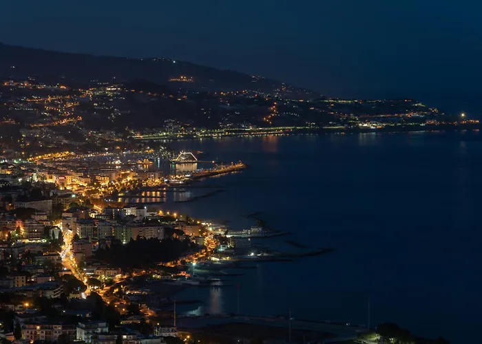 Appartement Sofy Ap Sea View & Private Parking - Happy *